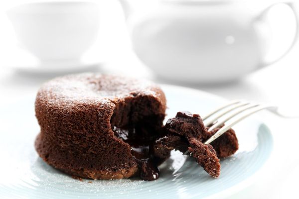 Molten chocolate cake