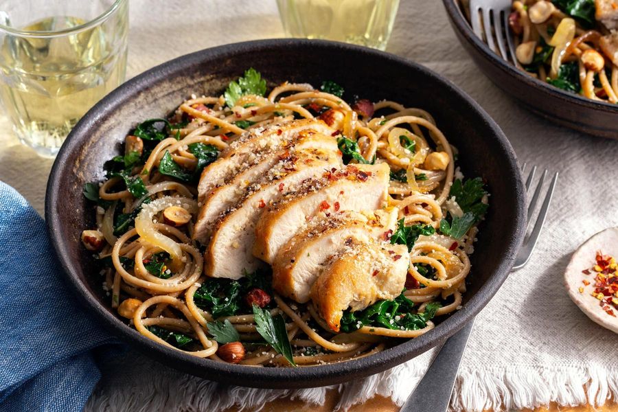 Chicken and spaghetti with kale and caramelized onions