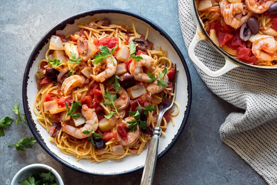 Spaghetti with shrimp, fennel, tomatoes, and olives | Sunbasket