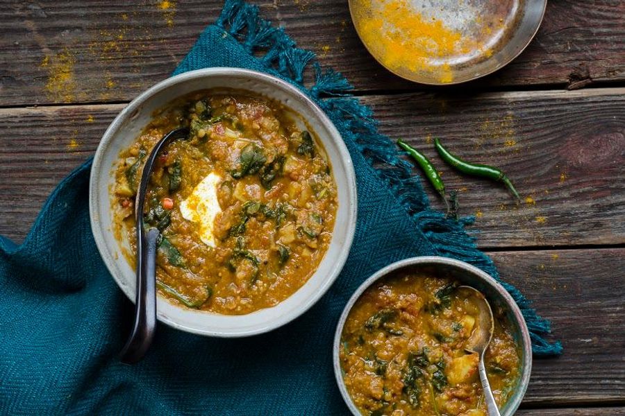 Red lentil and spinach curry with tamarind and turmeric