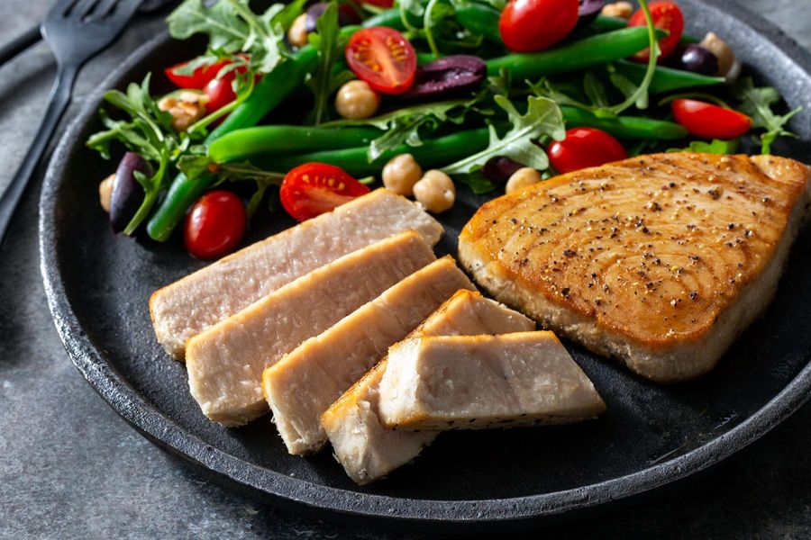 Wild albacore tuna steaks (2 count) | Sun Basket
