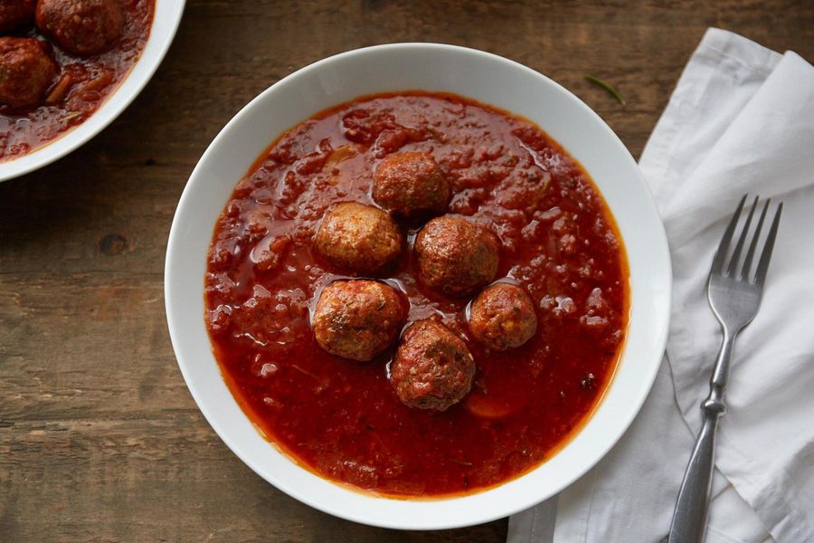 Crockpot paleo meatballs in smoky tomato sauce