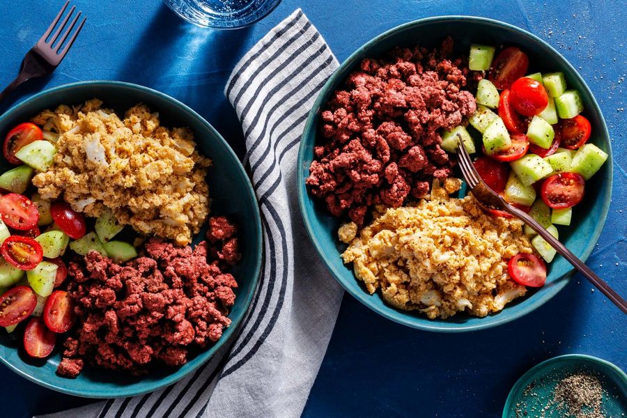 Kefta bowls with cauliflower hummus and tomato-cucumber salad