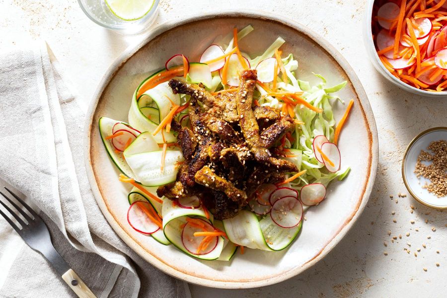 Lemongrass Beef Over Zoodles With Pickled Radishes And Carrots Sun Basket