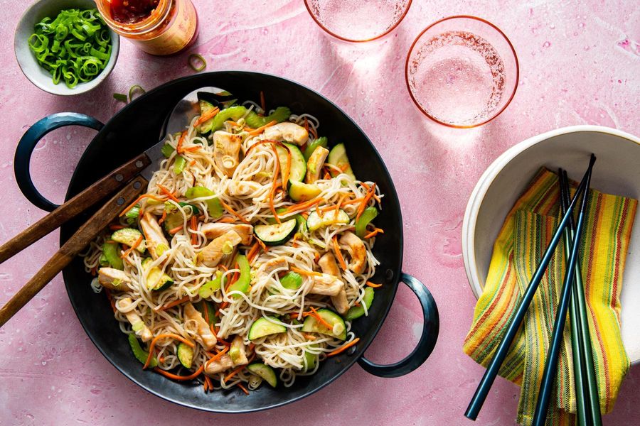 Chicken chow mein with fresh ramen and stir-fried vegetables