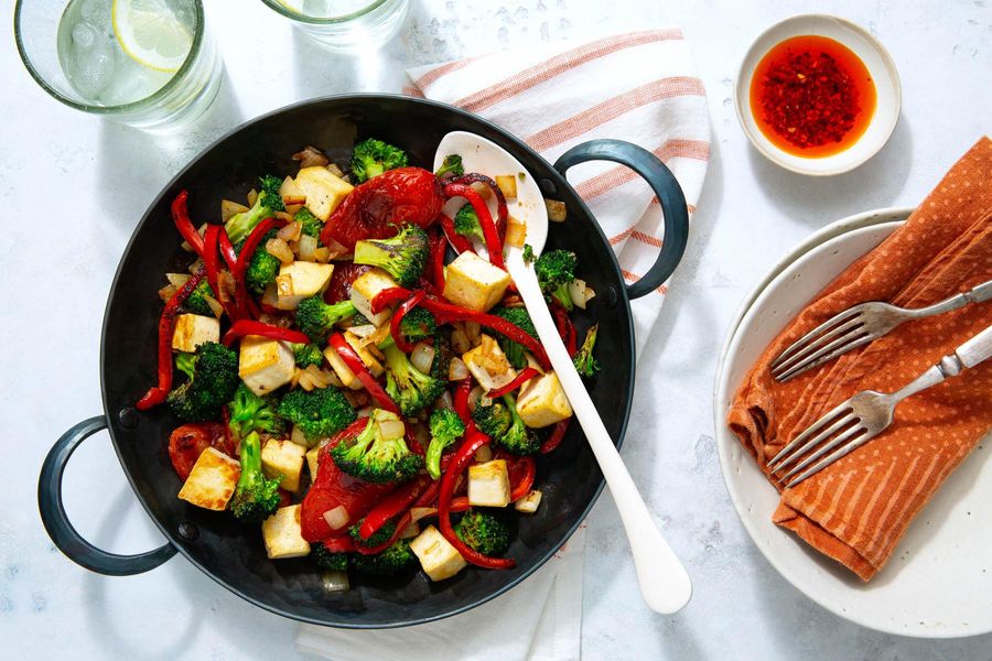 Gingered stir-fry with broccoli, bell pepper, and tomato