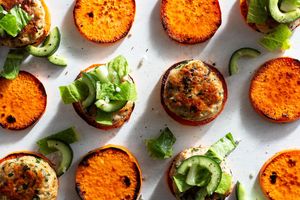 Turkey and spinach sliders with sweet potato 