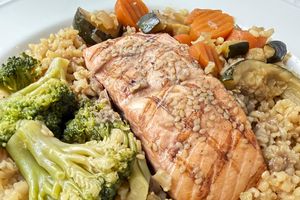 Teriyaki salmon over brown rice & vegetables