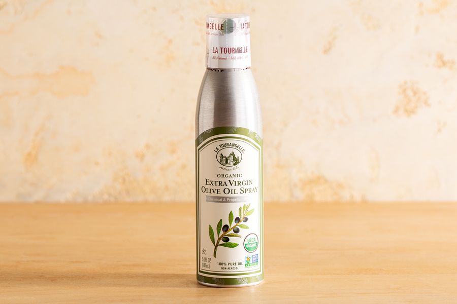 Organic extra virgin olive oil spray