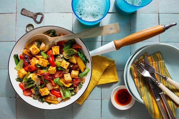 Steak stir-fry with sweet peppers and baby bok choy