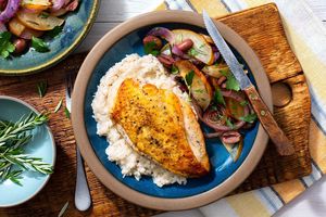 Chicken and cauliflower mash with rosemary-roasted pears
