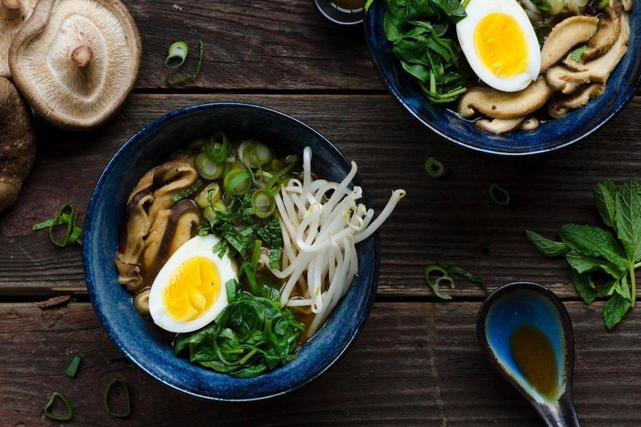 “Miracle noodle” miso soup with shiitake and spinach