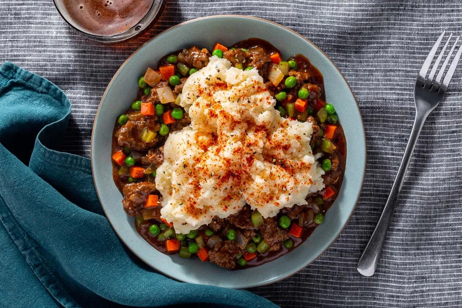 Lamb shepherd’s pie with peas and garlic mashed potatoes