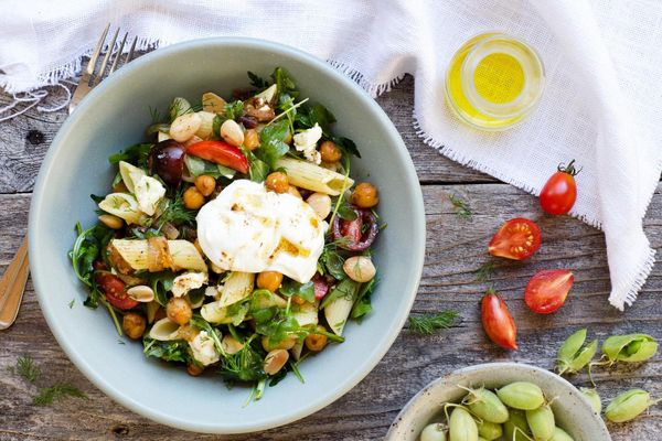 Pasta with spiced chickpeas, tomatoes and feta