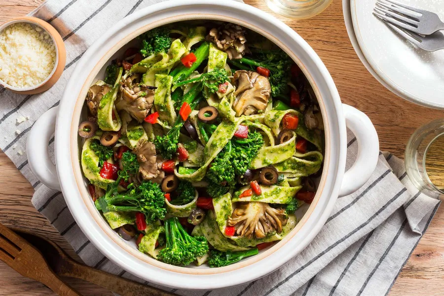 Quick pesto pappardelle with baby broccoli and mushrooms