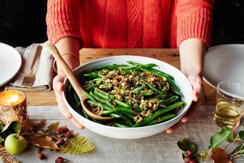 Williams Sonoma green beans with hazelnut gremolata Sunbasket
