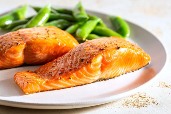 Sustainably raised Faroe Islands salmon fillets (2 count)